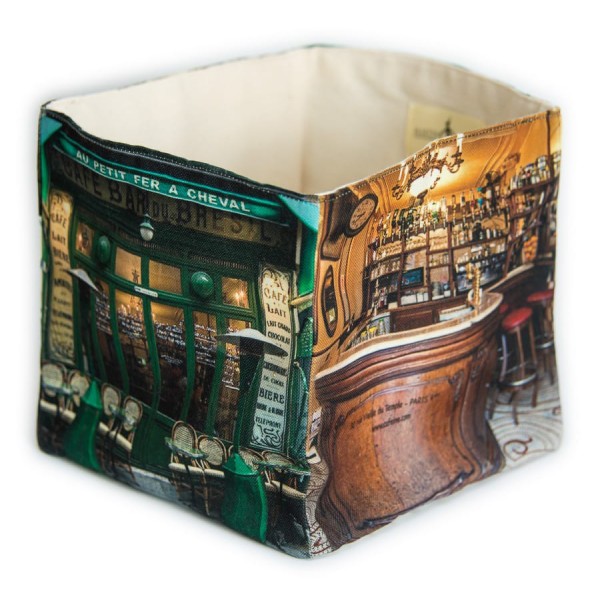 Panier de rangement Au petit fer à cheval Café Paris marais - vue face côté fond blanc - Maron Bouillie made in France Panier de rangement Au petit fer à cheval Café Paris marais - vue face côté fond blanc - Maron Bouillie made in France