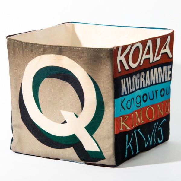 Alphabet letter box KQ - back view big white and green Q on beige back - Maron Bouillie Home goods basket made in France Alphabet letter box KQ - back view big white and green Q on beige back - Maron Bouillie Home goods basket made in France
