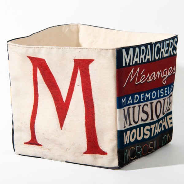 Alphabet letter box M - back view big red M on white back - Maron Bouillie Home goods basket made in France