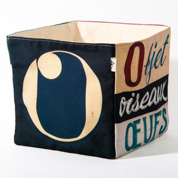 Alphabet letter box O - back view big gold O on dark blue back - Maron Bouillie Home goods basket made in France Alphabet letter box O - back view big gold O on dark blue back - Maron Bouillie Home goods basket made in France