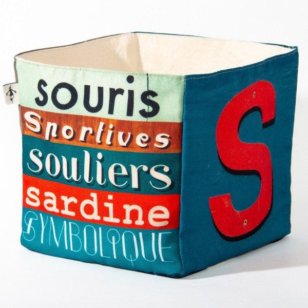 Alphabet fabric box letter S - side 1 view words Souris, Souliers  - Maron Bouillie Home goods basket made in Franc Alphabet fabric box letter S - side 1 view words Souris, Souliers  - Maron Bouillie Home goods basket made in Franc