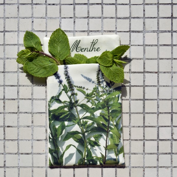 Wall pouch Mint - Vegetables Kitchen - Maron Bouillie Paris - made in France Wall pouch Mint - Vegetables Kitchen - Maron Bouillie Paris - made in France