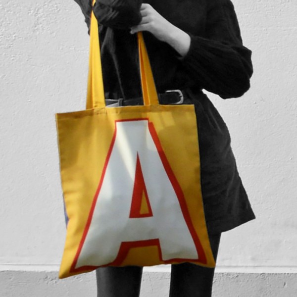 Detail of the A initial bag by Maron Bouillie - Original birthday gift idea for women, made in France Detail of the A initial bag by Maron Bouillie - Original birthday gift idea for women, made in France