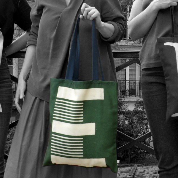 Detail of the E letter tote bag by Maron Bouillie - Original birthday gift idea for women, made in France