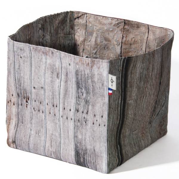 Old wooden storage basket with trompe l’oeil print from Maron Bouillie made in France Old wooden storage basket with trompe l’oeil print from Maron Bouillie made in France