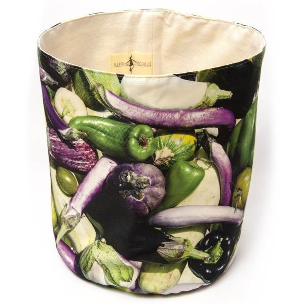 Corbeille en tissu imprimée de photos d’Aubergines sur fond blanc dépliée - Maron Bouillie made in France Corbeille en tissu imprimée de photos d’Aubergines sur fond blanc dépliée - Maron Bouillie made in France