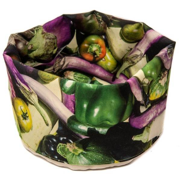 Corbeille en tissu imprimée de photos d’Aubergines sur fond blanc vue de dessus - Maron Bouillie made in France Corbeille en tissu imprimée de photos d’Aubergines sur fond blanc vue de dessus - Maron Bouillie made in France