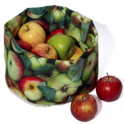 Apples Fruit Basket filled with real apples on a table - Maron Bouillie made in France 2