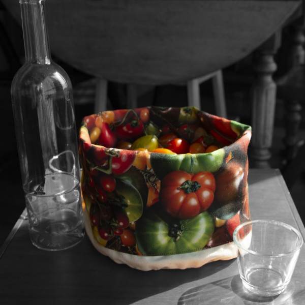 Vegetable Fabric basket printed Tomatoes placed on a table with real tomatoes - Maron Bouillie made in France Vegetable Fabric basket printed Tomatoes placed on a table with real tomatoes - Maron Bouillie made in France