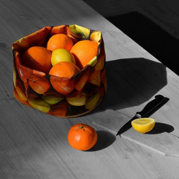 Fruits Fabric basket printed Citrus placed on a table in the sun with real oranges and lemons - Maron Bouillie made in France Fruits Fabric basket printed Citrus placed on a table in the sun with real oranges and lemons - Maron Bouillie made in France