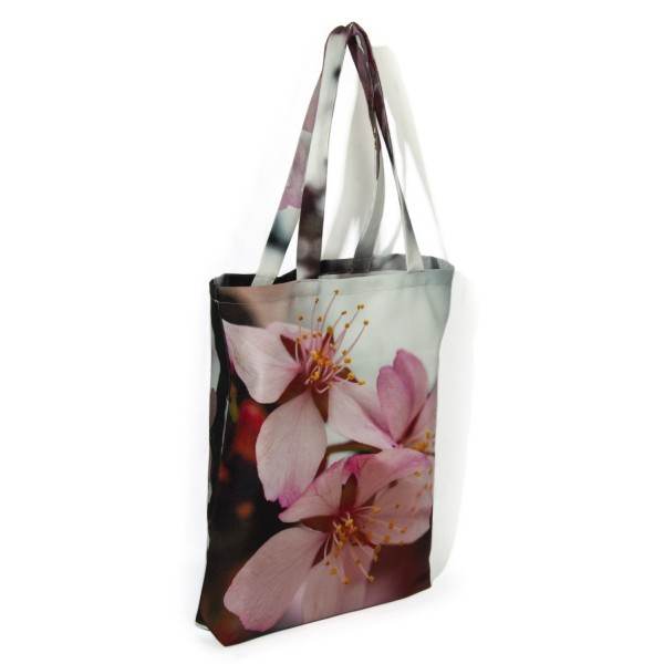Sac fleur imprimé fleur de cerisier d'hiver vue de face fond blanc - Tote bag de créateur Maron Bouillie made in France
