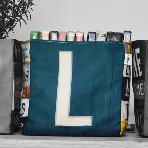 Alphabet letter box L used as a pocket emptier filled with books - Maron Bouillie made in France