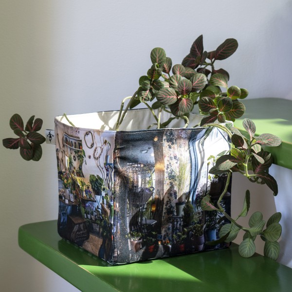 Paris Florist Brindille fabric box – plant pot cover seen from the back. Maron Bouillie made in France