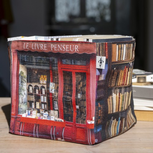 Boite de rangement en tissu imprimé Le livre penseur Paris sur une table, Maron Bouillie