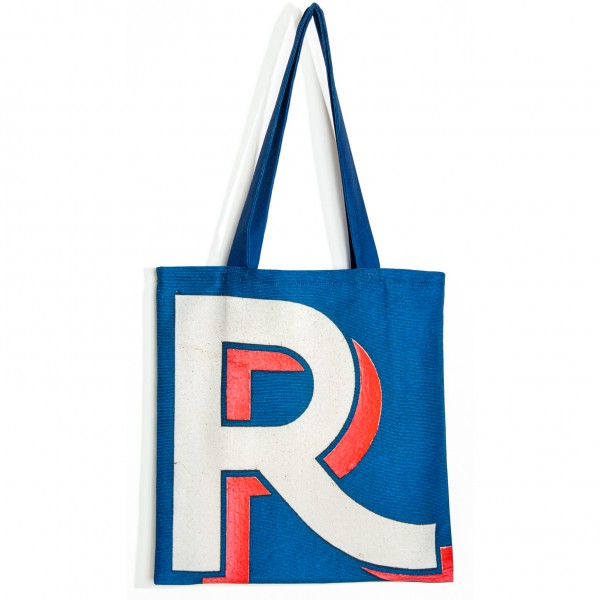 Sac initiale R - vue de dos grand R blanc  et rouge fond bleu - Sac personnalisé Maron Bouillie made in france Sac initiale R - vue de dos grand R blanc  et rouge fond bleu - Sac personnalisé Maron Bouillie made in france